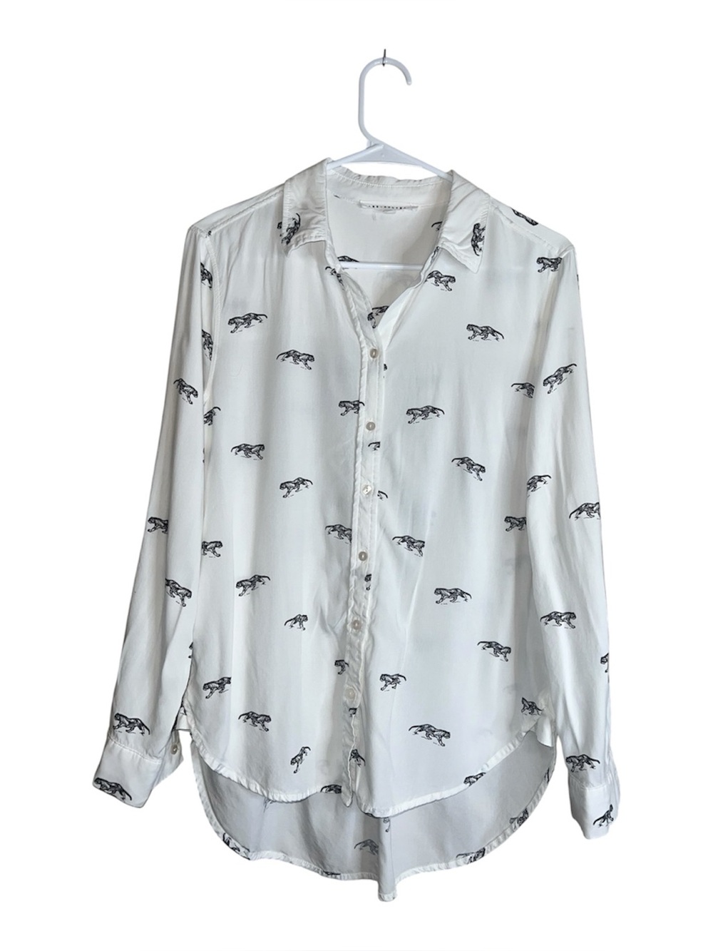 Jane + Delaney Women’s White Tiger Print Long Sleeve Button Up Blouse Sz M